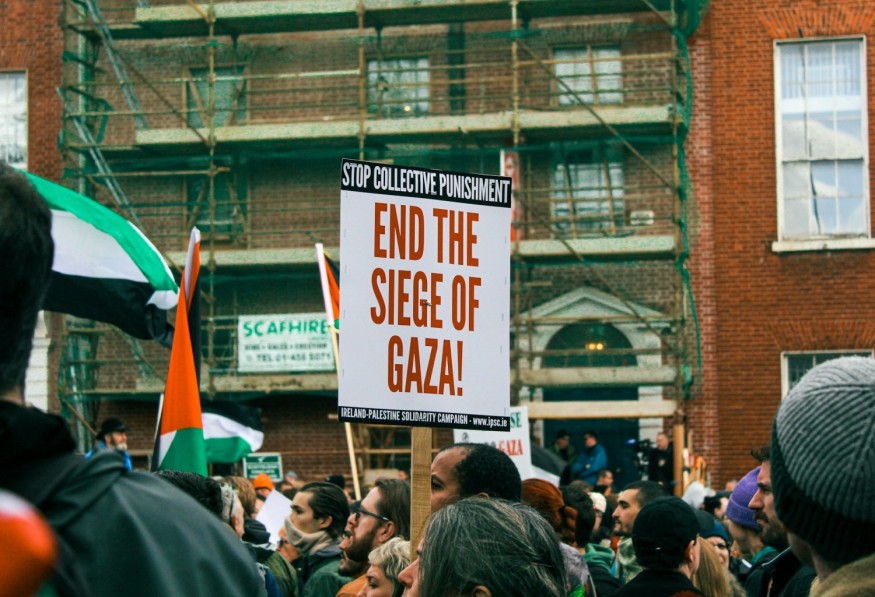 Authors Withdraw Books From PEN Award Consideration Over Organization's Gaza Conflict Stance
