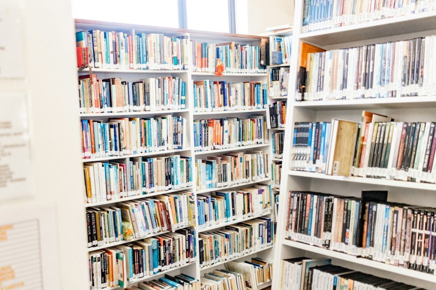 4 Popular Self-Help Books: Exploring Their Significance and Hype