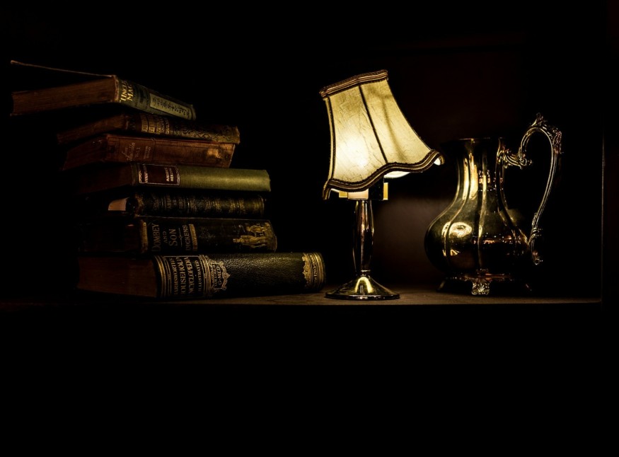 6 Timeless Horror Classics: Must-Reads for Thrill Seekers